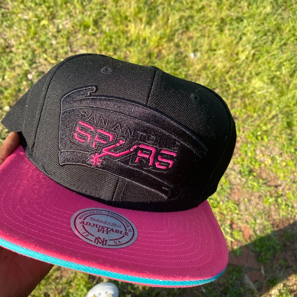 Spurs hat - Picture 6 of 6